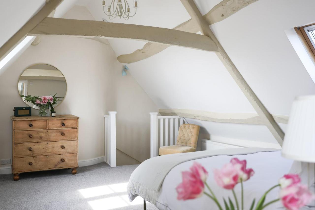 Coombers Mead Cottage Tetbury Buitenkant foto