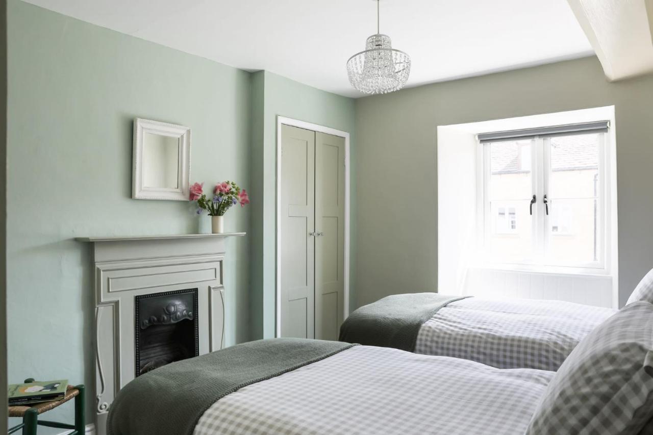 Coombers Mead Cottage Tetbury Buitenkant foto